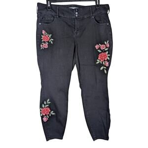 Torrid Black Denim Embroidered Rose Flower Power Stretch Denim Jegging Size 20R